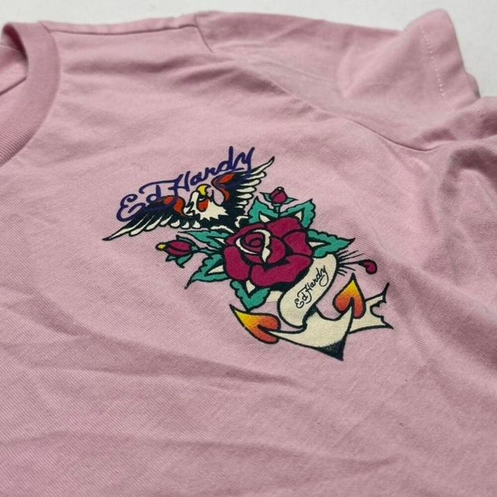 Ed Hardy pink baby tee with graphic design Size M alternative - Picture 3 of 6